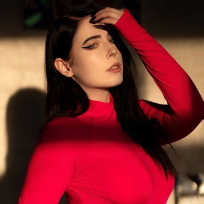 mollyredwolf twitter